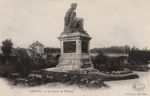 La statue de Rabelais - Chinon